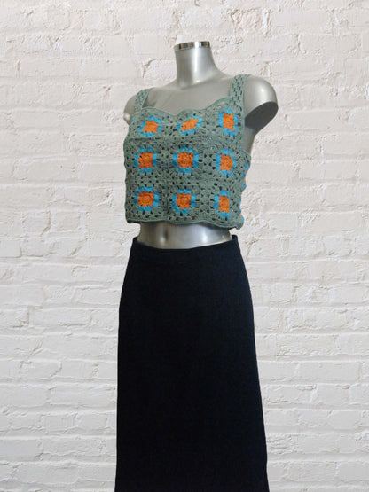Crop Top Floreale in cotone biologico lavorato all'uncinetto 