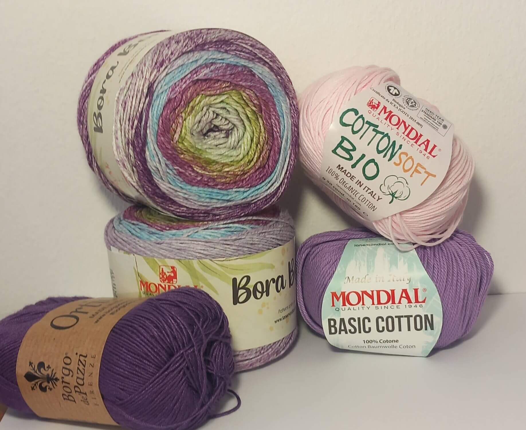 alcuni dei gomitoli di cotone presenti sul nostro shop online